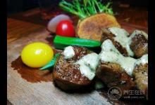 晚餐吃什么？4種常見美食晚上最好別碰，再想吃也忍著！