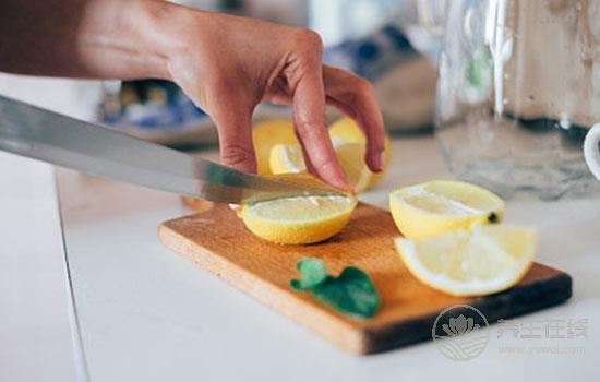 檸檬水可以減肥和變白嗎？方法很重要