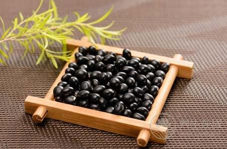 藥補(bǔ)不如食補(bǔ)  這些食物中含有很高的鈣質(zhì)你造嗎？