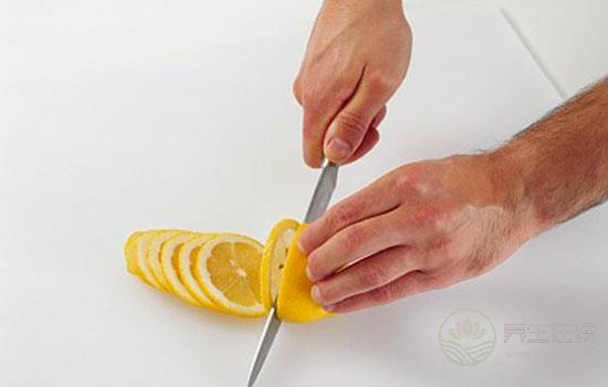 檸檬水可以減肥和變白嗎？方法很重要