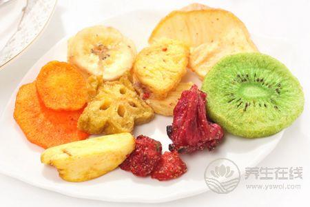 水果干能保持原味營養不減嗎?不要吃太多 當心熱量超標 水果干能保持原味營養不減嗎?不要吃太多 當心熱量超標