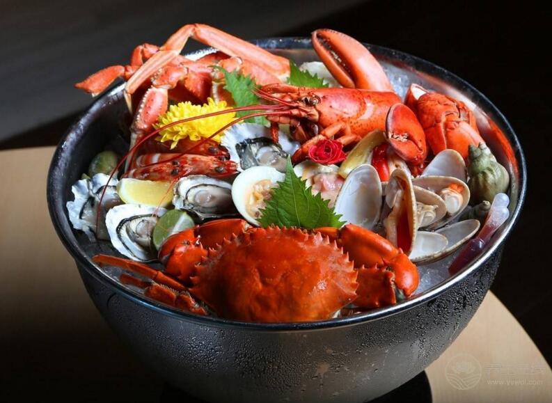 尿酸高的人注意，這3類食物碰多了，腎會“壞掉”！