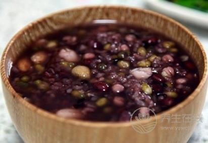 春夏吃什么祛濕 五款薏米祛濕食療方