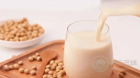 豆漿六種要命喝法 喝超量豆漿致腹瀉