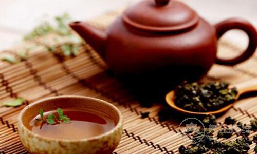 喝茶要避開(kāi)這些誤區(qū) 空腹喝茶喝濃茶
