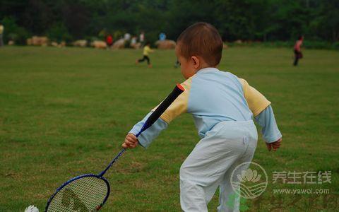 打羽毛球可以減肥嗎打羽毛球減肥的方法 打羽毛球可以減肥嗎打羽毛球減肥的方法