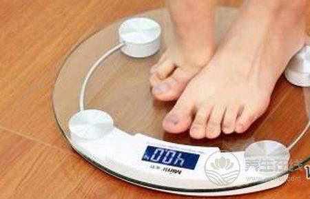 11個錯誤方法越減越肥 每天稱體重不吃早餐 11個錯誤方法越減越肥 每天稱體重不吃早餐