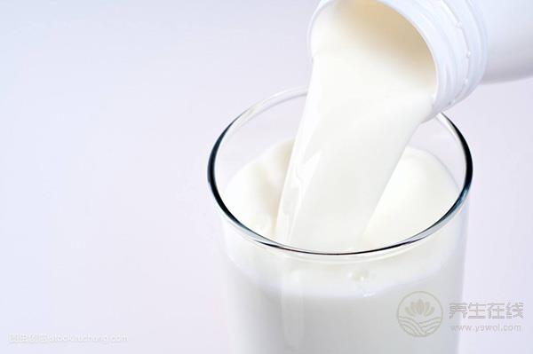 六類人喝牛奶最傷身 消化道潰瘍患者