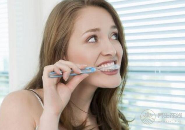 口腔上火以為不是什么大事，醫生檢查是早期舌癌！