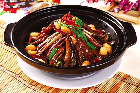 螃蟹不能和哪些食物一起食用 吃螃蟹的禁忌有哪些