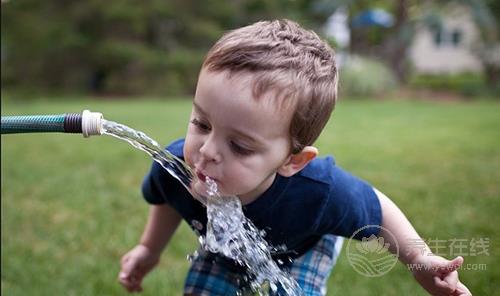 你會喝水嗎？這樣喝水健康又養生