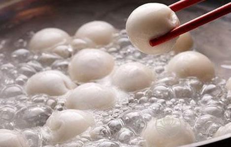 湯圓和元宵有什么區(qū)別，湯圓與元宵有什么不同？