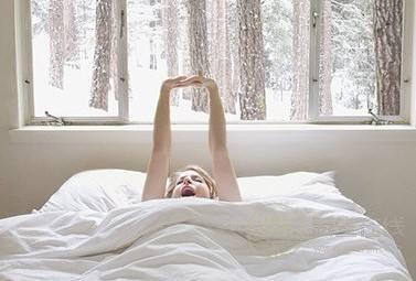 這五個起床的惡習讓你“短命”，中招了就趕緊改吧