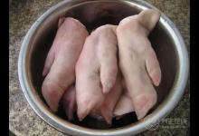 女人吃豬蹄抗衰老好處多  醫生都是這么挑豬蹄的