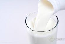 六類人喝牛奶最傷身 消化道潰瘍患者