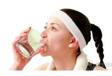 喝水怎么喝才能更有利于健康呢