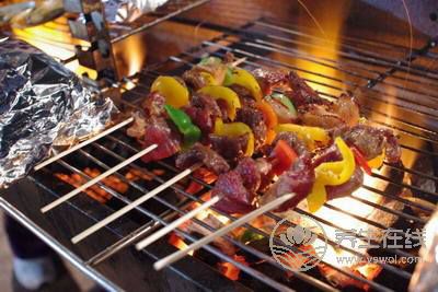 7種常見的食物吃了會(huì)致癌，你都吃過幾種？