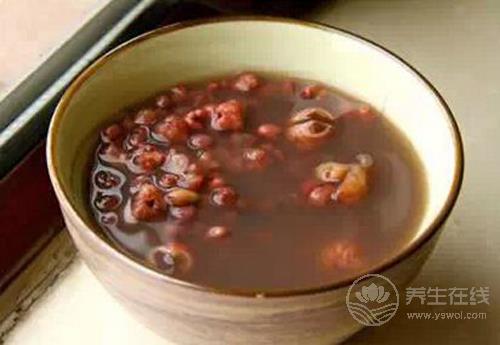 這幾種食物，能幫你緩解水腫，有需要的可以收藏！