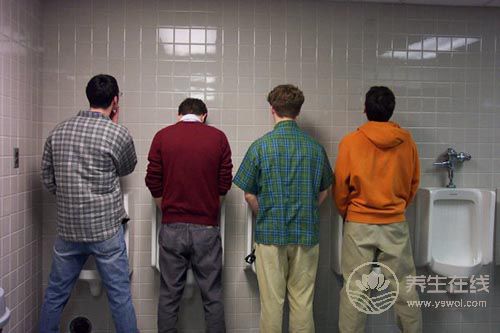 為什么小便會分岔？原因有三