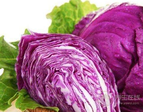 經常用來做沙拉的紫甘藍，它有什么營養和功效