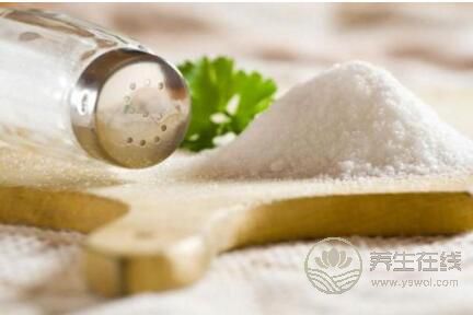 鹽吃多了有什么壞處?吃太咸要小心十種病 鹽吃多了有什么壞處?吃太咸要小心十種病