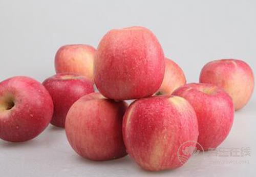 喉嚨有痰不舒服？這幾種食物能幫你改善