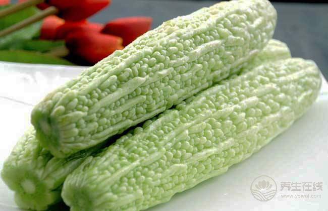 牙齦腫痛很難受，5種食物幫你緩解