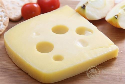 不想便秘，少吃這5種食物