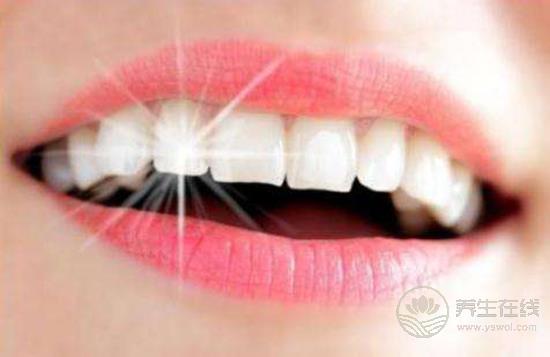 這么多年你刷牙的方法都錯(cuò)了，牙醫(yī)告訴你應(yīng)該怎么刷牙