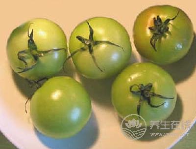 這5種常見的果蔬竟自帶毒素，食用要特別注意！