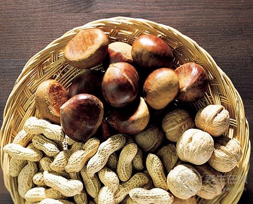 熬夜后吃它們來拯救你的臉吧 熬夜后吃它們來拯救你的臉吧