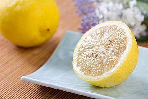 用檸檬美白的正確姿勢，你get到了嗎