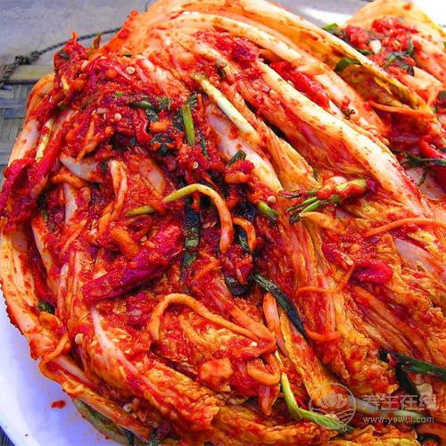 年過40后，這4種食物盡量少碰，以免給血管“添堵”