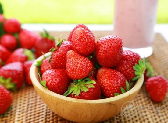 女性多吃這幾種水果，潤膚美白，省下化妝品錢