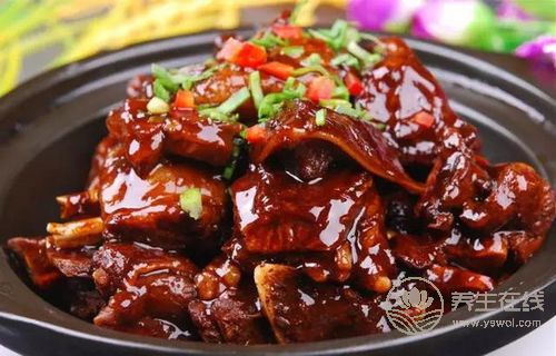 月經不調吃3種食物，調經養血滋陰補腎