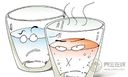 早晨該不該空腹喝水？