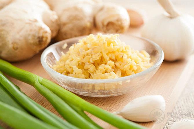 吃蜂蜜好處多，搭配這些一起吃，營養翻倍