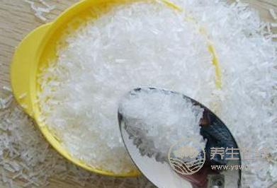 偏頭痛可能是這3種食物引起的 偏頭痛可能是這3種食物引起的