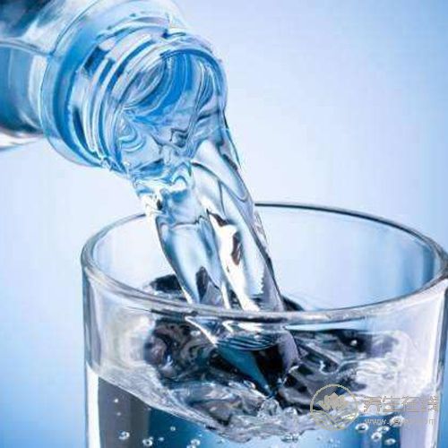 尿酸高的人，吃飯時請牢記“三個不”，遠離痛風