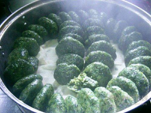 在家自制艾蒿糍粑,一家四口入院搶救! 在家自制艾蒿糍粑,一家四口入院搶救!