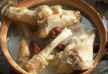 骨頭湯真能補鈣嗎？補鈣的3三誤區千萬別信！