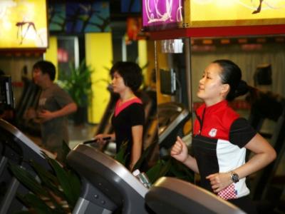 起到加強心肺功能效果的訓練動作