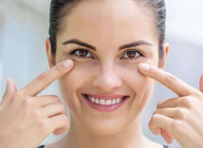 愛笑的人有哪些方法可以去除笑紋