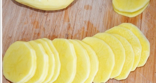 使用生土豆片是否可以達(dá)到消炎的目的