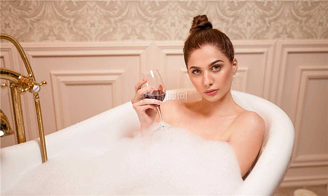 用浴缸泡澡對皮膚以及身體的好處