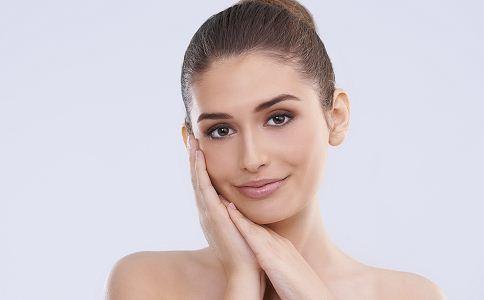 嘴唇很白可能是身體的哪些原因導致的