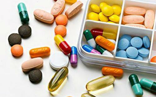 在服用哪些藥物的期間千萬不可以喝酒