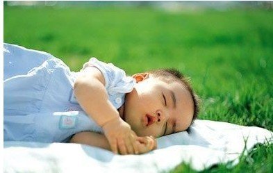 寶寶出現中暑的情況拉肚子怎么辦-易網健康<a href=http://www.gyfww.com/jkys/ target=_blank class=infotextkey>養生</a>網 寶寶出現中暑的情況拉肚子怎么辦