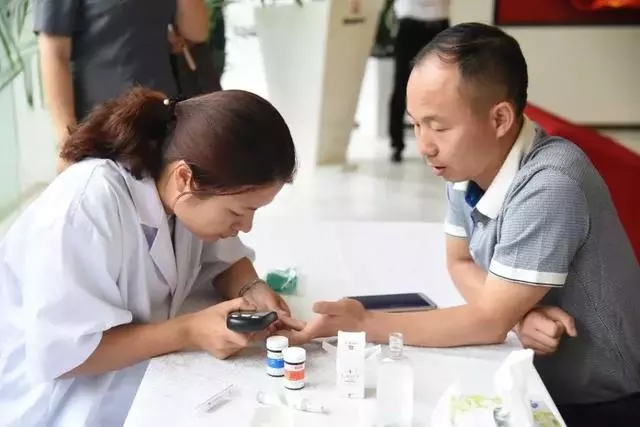 痛風患者飲食時要注意不能吃哪些水果
