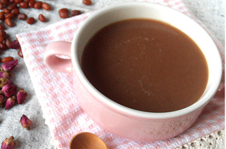 紅豆豆漿對身體的功效以及飲用禁忌-易網健康<a href=http://www.gyfww.com/jkys/ target=_blank class=infotextkey>養生</a>網 紅豆豆漿對身體的功效以及飲用禁忌